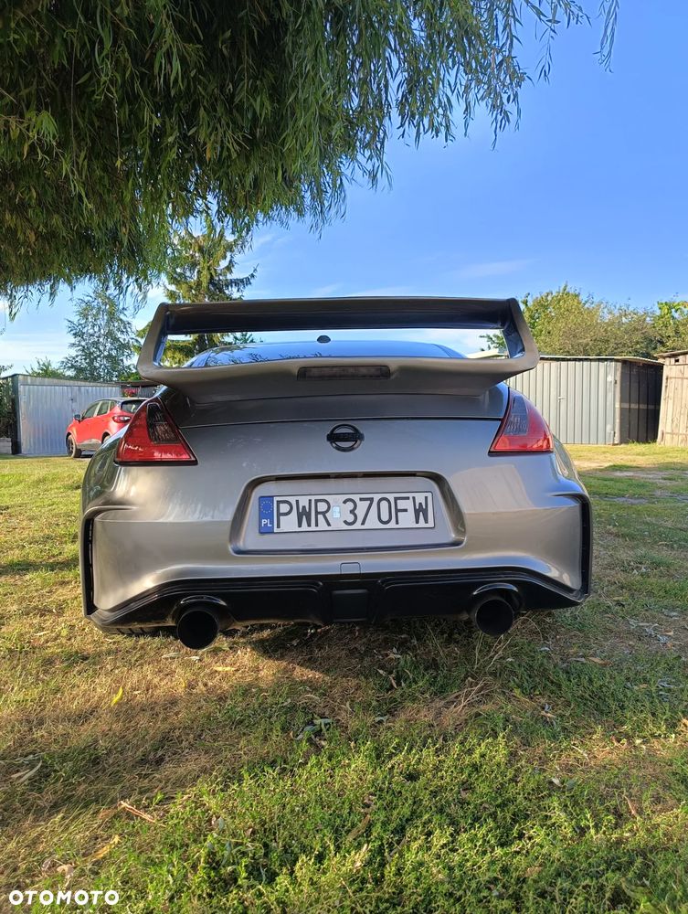 Nissan 370 Z - 2