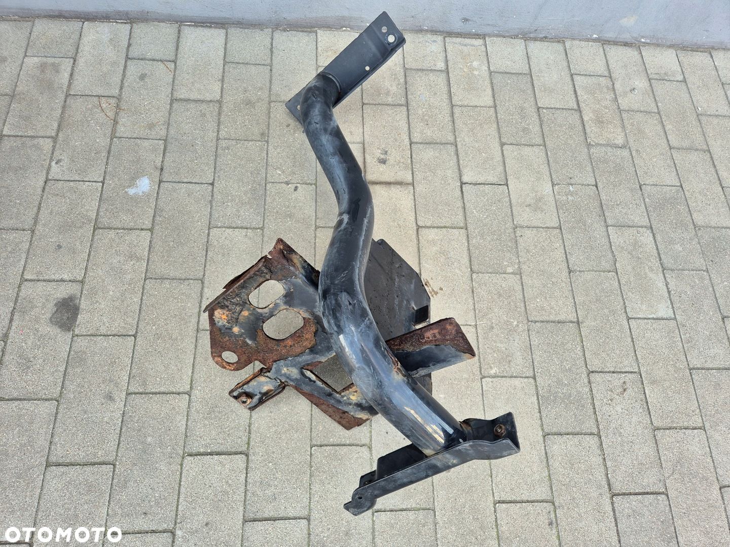RURA MOCOWANIE WSPORNIK STOPNICY RH POMPY KLIMATYZACJI POSTOJOWEJ MAN TGX - 1