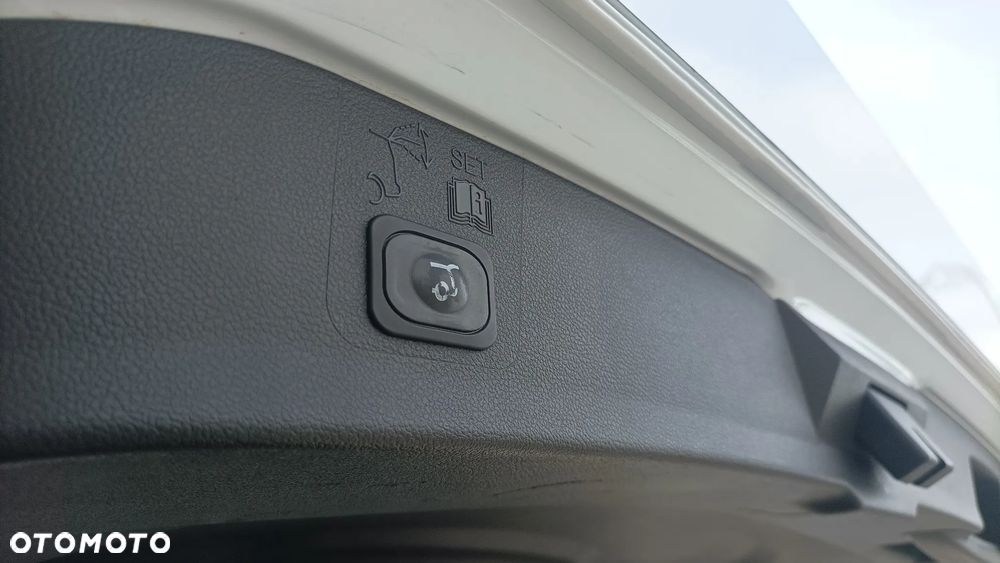 Ford Kuga 2.0 TDCi FWD Titanium - 9