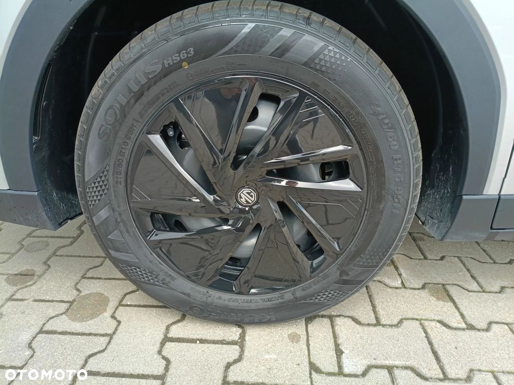 MG ZS Hybrid+ - 19