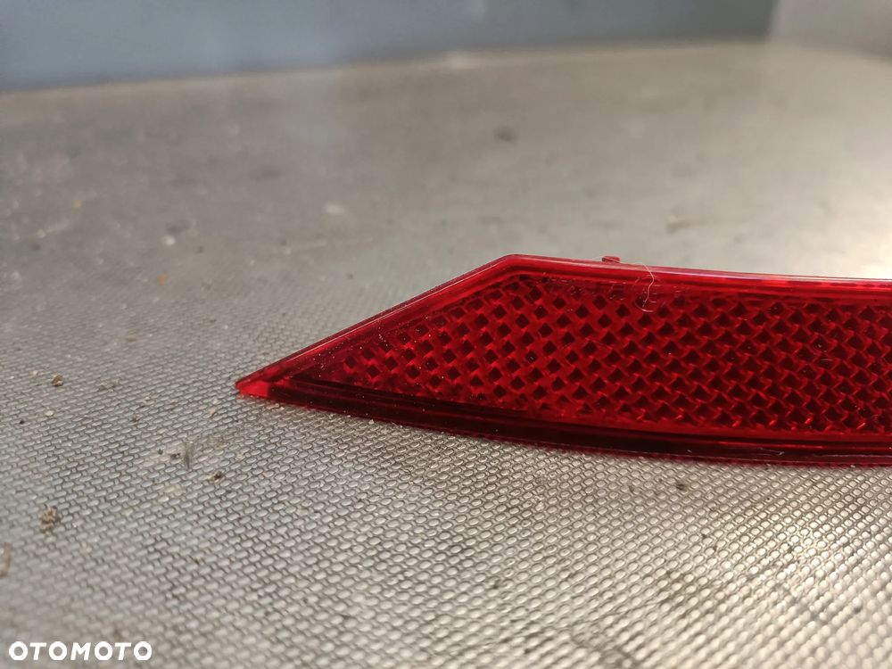 Odblask tylnego zderzaka Seat Leon 3 III Kombi Prawy 5F9945106C - 2