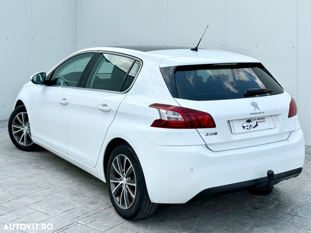 Peugeot 308 1.2 L PureTech Turbo Allure - 3