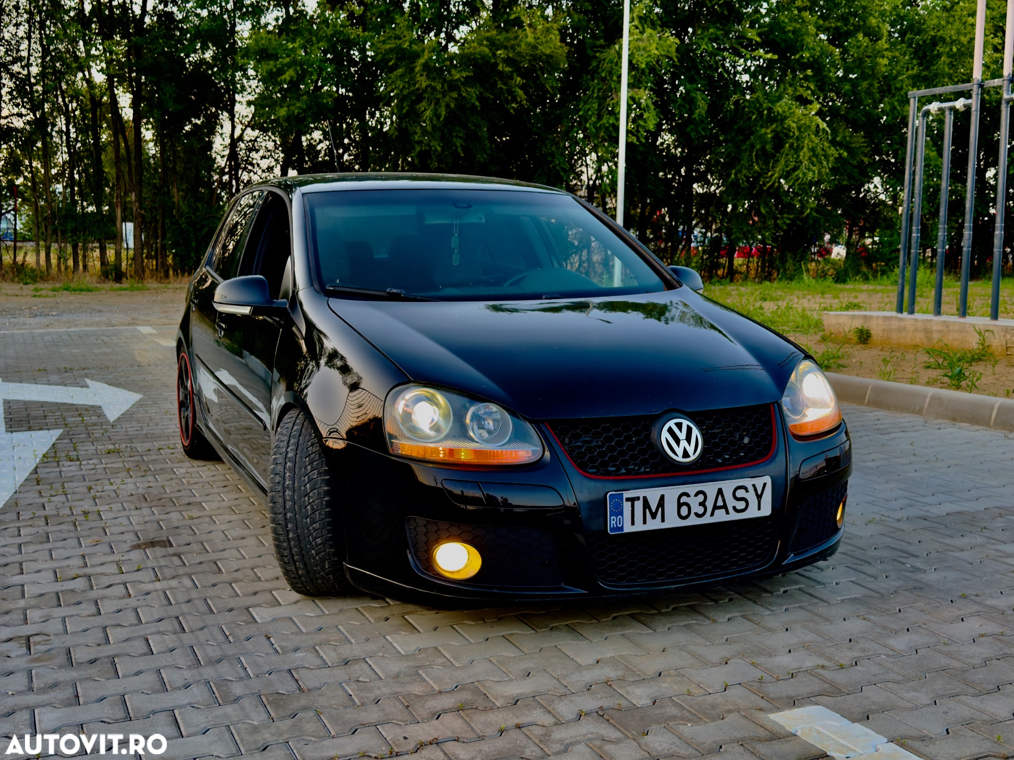 Volkswagen Golf 2.0 FSI GTI DSG - 3