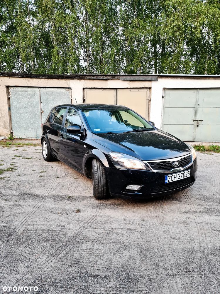 Kia Ceed 1.4 L - 14