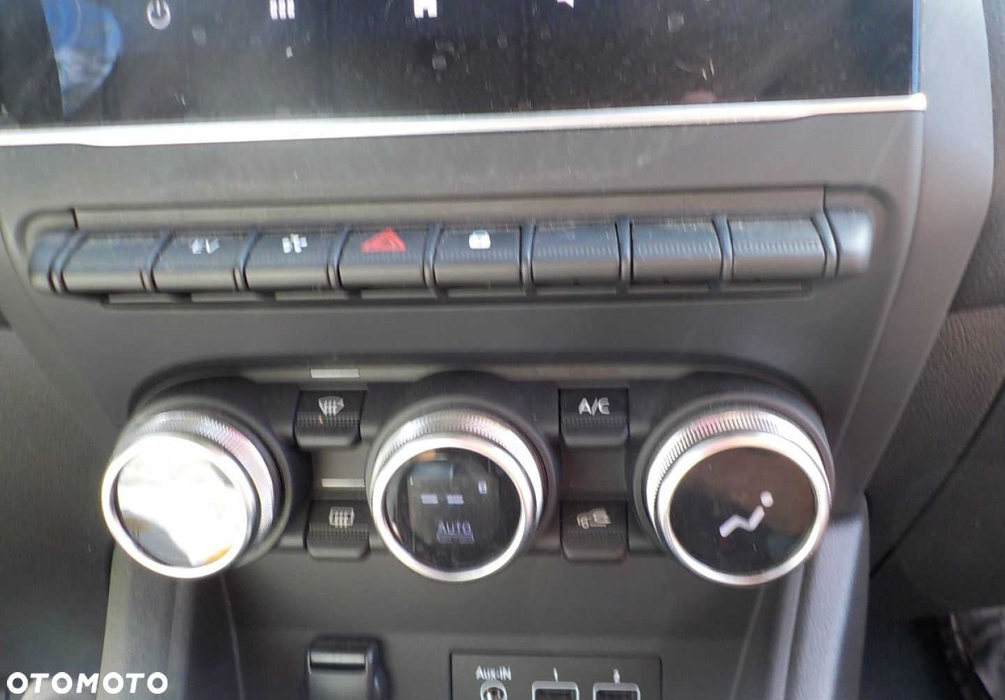 Renault Captur - 22