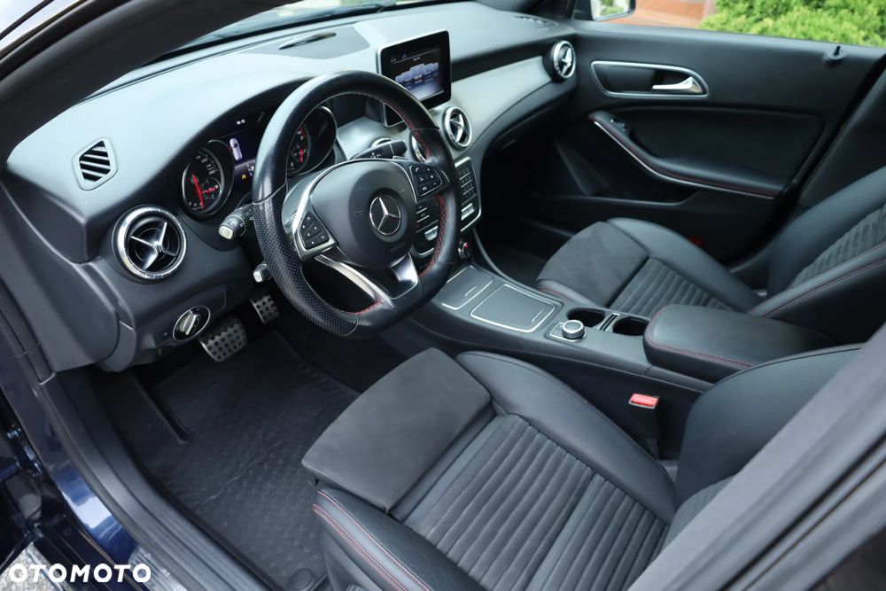 Mercedes-Benz CLA 200 (CDI) d 7G-DCT AMG Line - 14