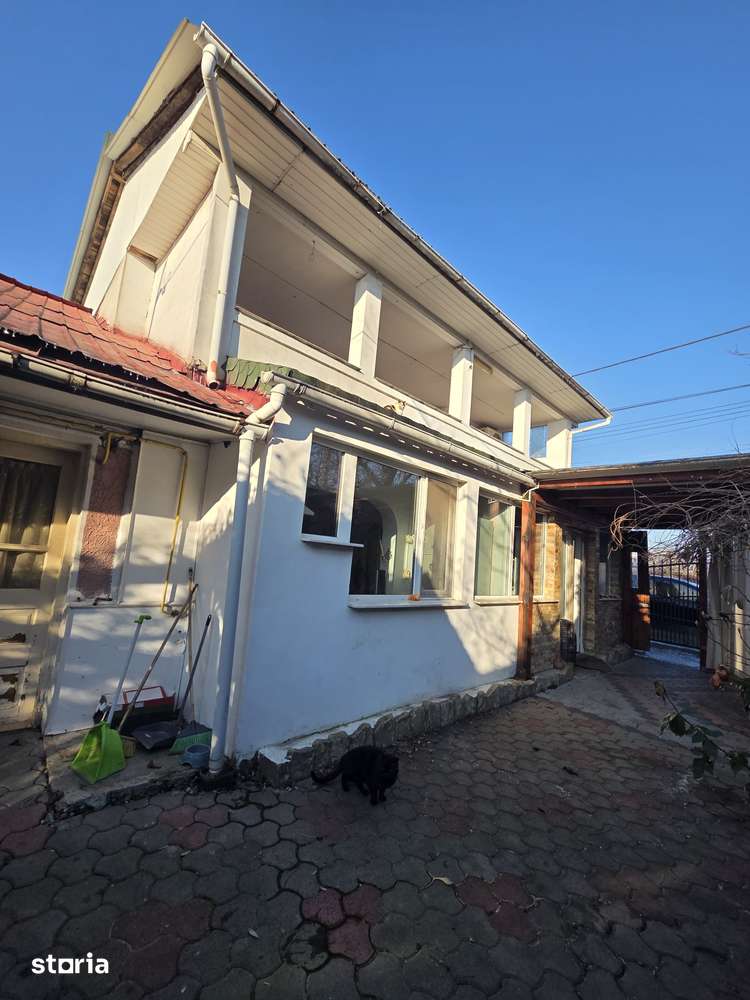 Casa P+M zona linistita Adjud - Imagine principală: 2/16