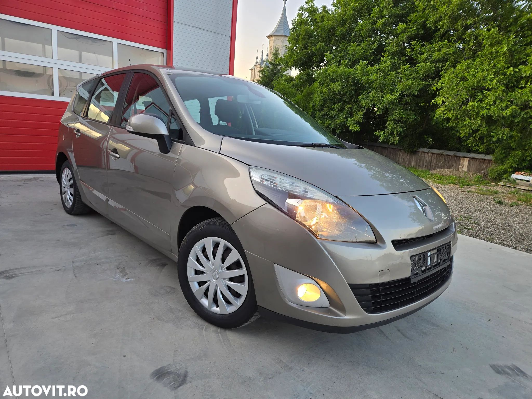 Renault Grand Scenic 1.5 dCi Expression - 1