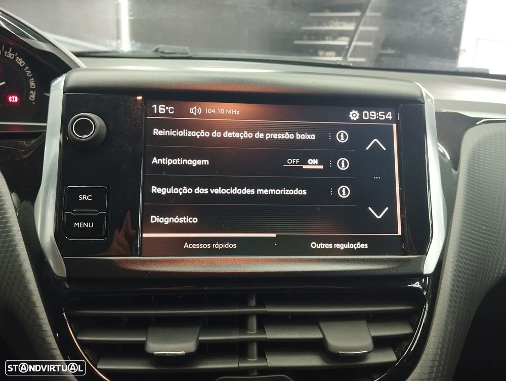 Peugeot 2008 1.2 PureTech Style - 26