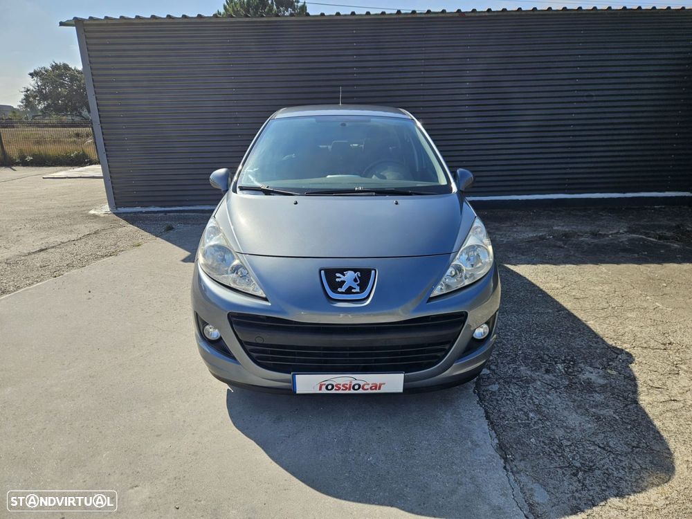 Peugeot 207 1.4 16V Trendy - 3