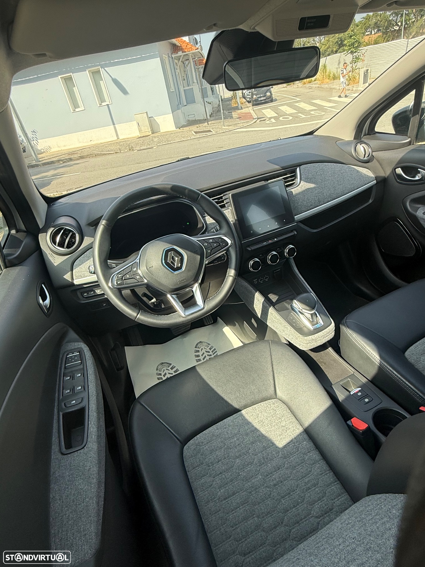 Renault Zoe (c/ Bateria) Limited 50 - 17