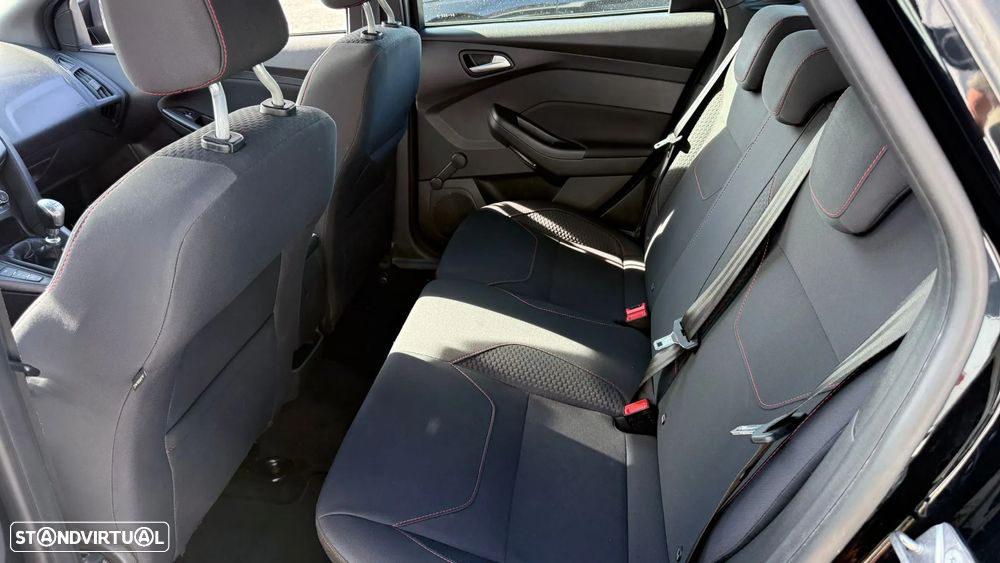 Ford Focus 1.0 EcoBoost S&S COOL&CONNECT DESIGN - 18