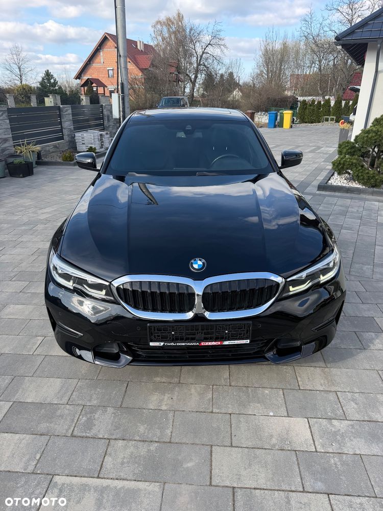 BMW Seria 3 330i xDrive - 2