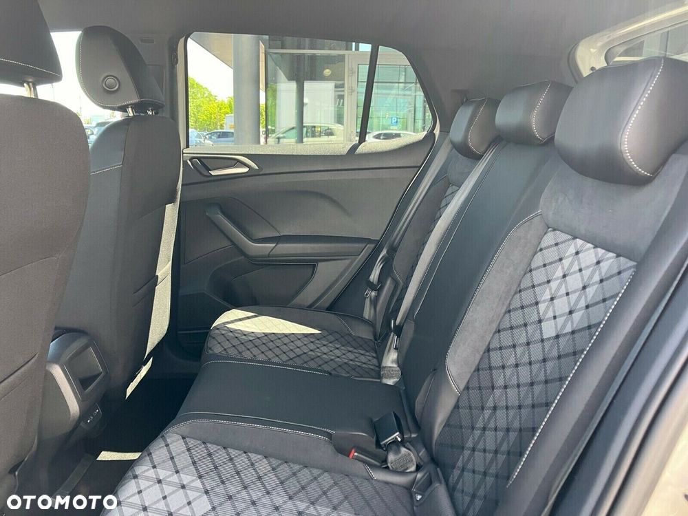 Volkswagen T-Cross - 17