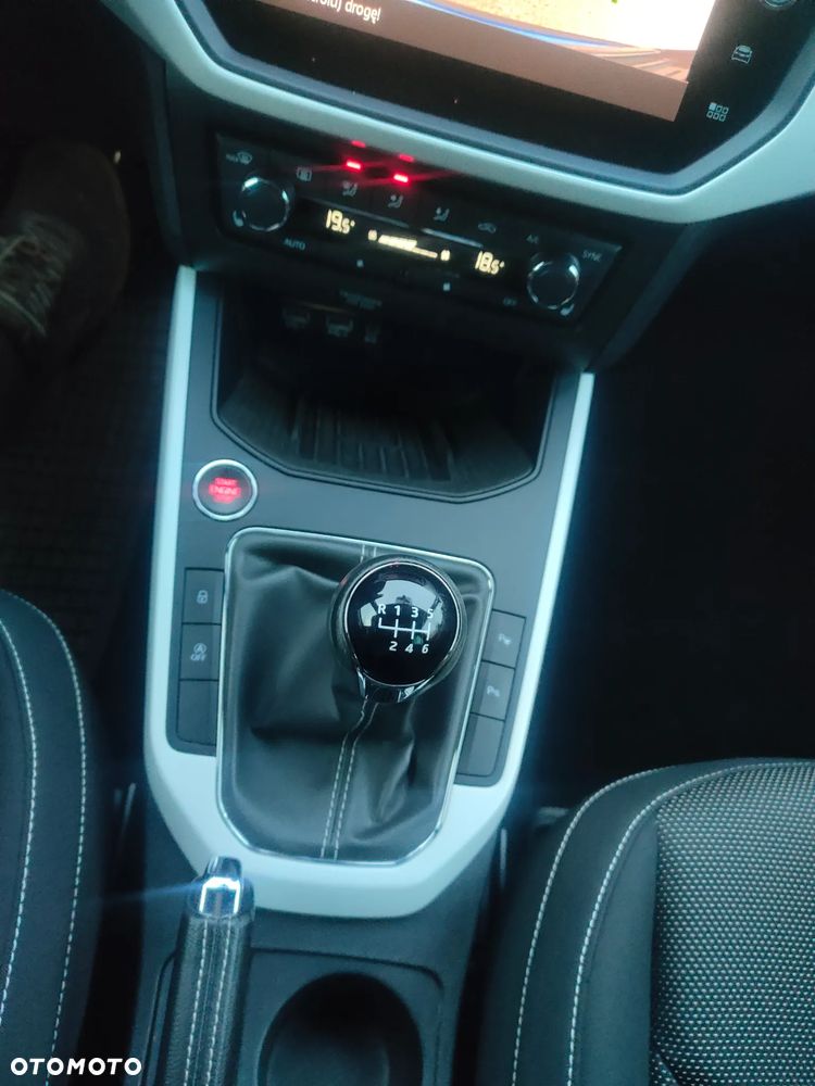 Seat Arona 2019 photo 3