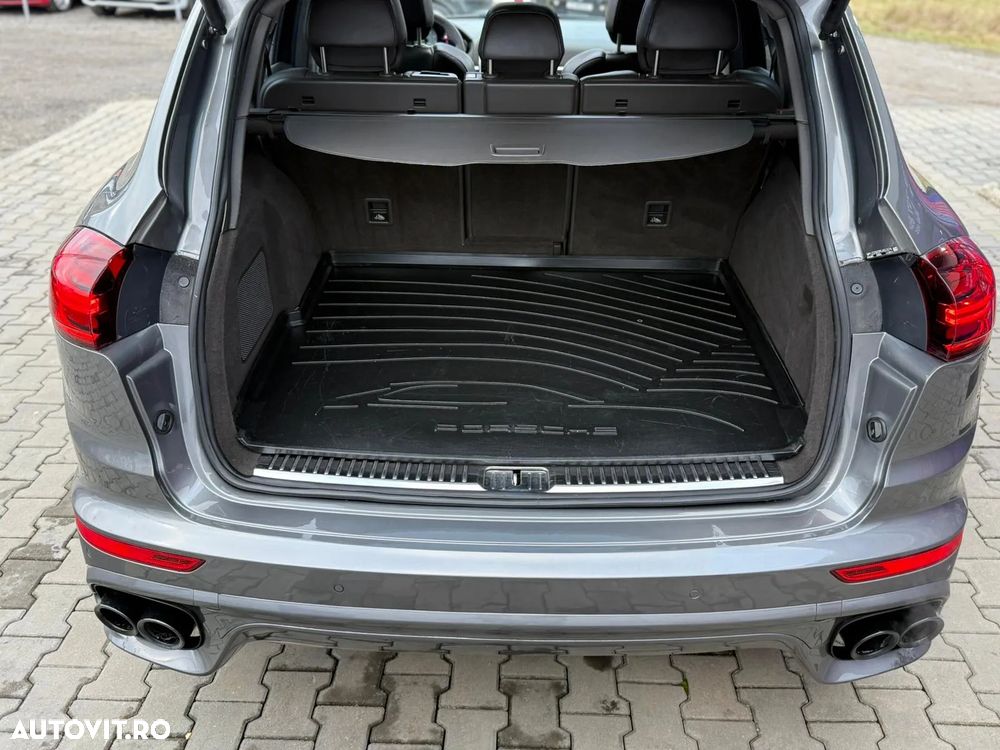 Porsche Cayenne S Hybrid V6 3.0L Aut. - 32