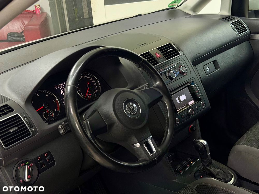 Volkswagen Touran 1.6 TDI DPF Highline DSG - 27