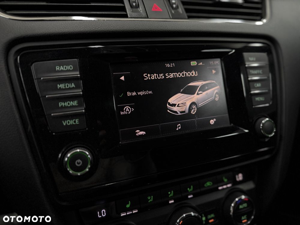 Skoda Octavia 2.0 TDI DSG RS - 18