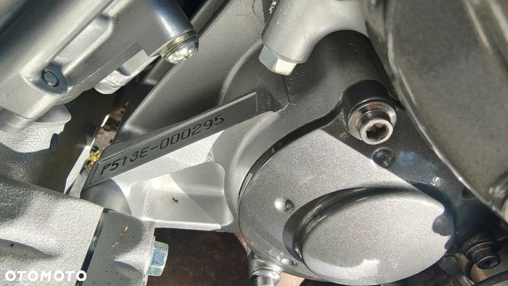 Yamaha FJR - 23