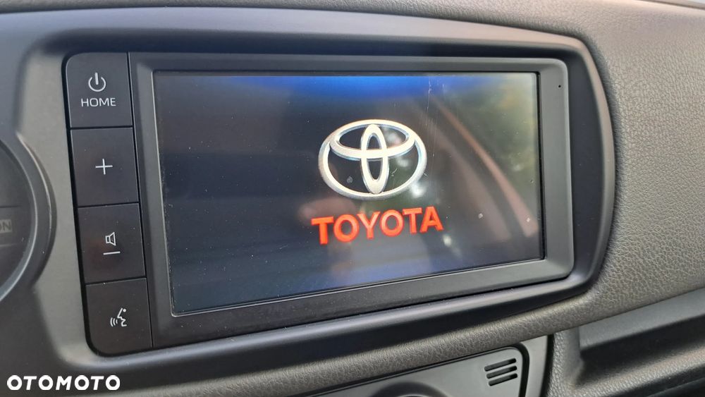 Toyota Yaris 1.5 Dynamic - 10