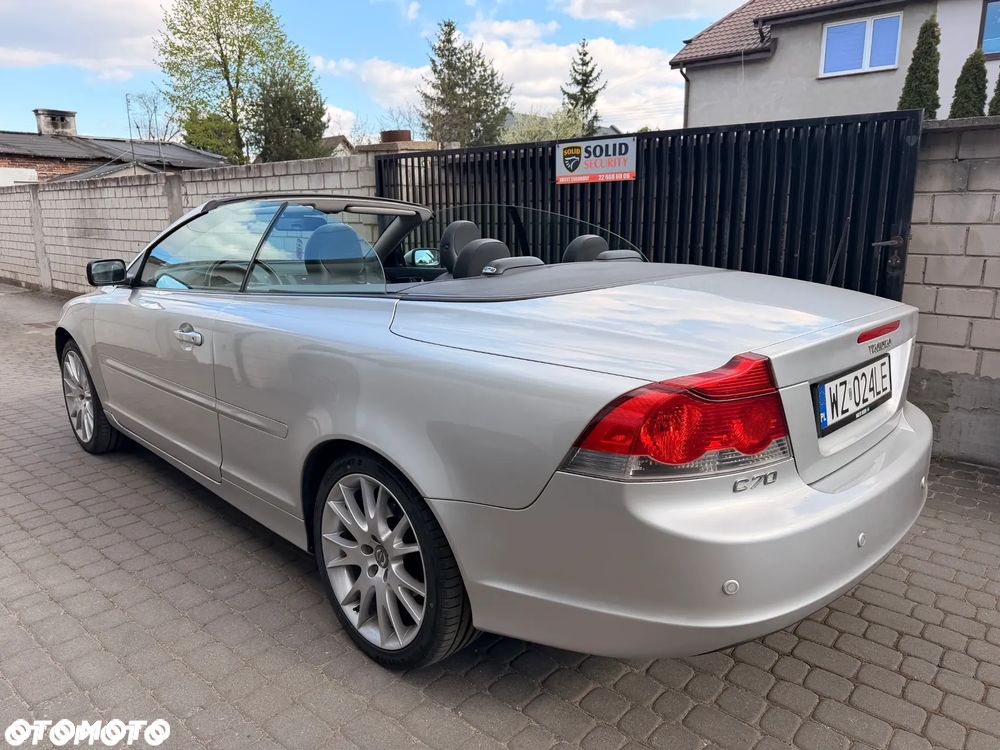 Volvo C70 2.4i Momentum - 2