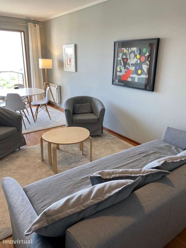 Apartamento T2 mobilado e equipado, com garagem e arrumo, Foz do Douro - Grande imagem: 2/22