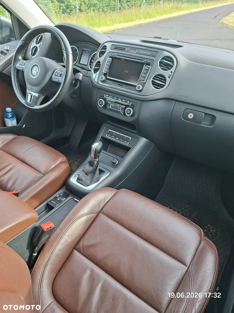 Volkswagen Tiguan 2.0 TDI DPF 4Motion BlueMotion Technology DSG Sport & Style - 4