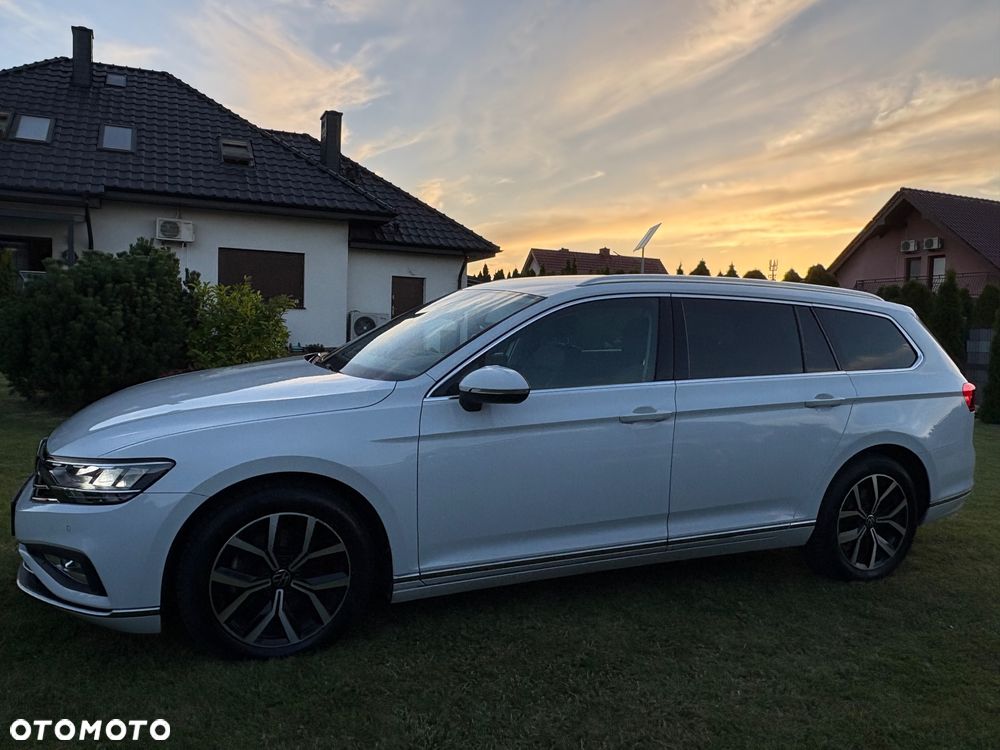 Volkswagen Passat Variant 2.0 TDI EVO Elegance DSG - 11