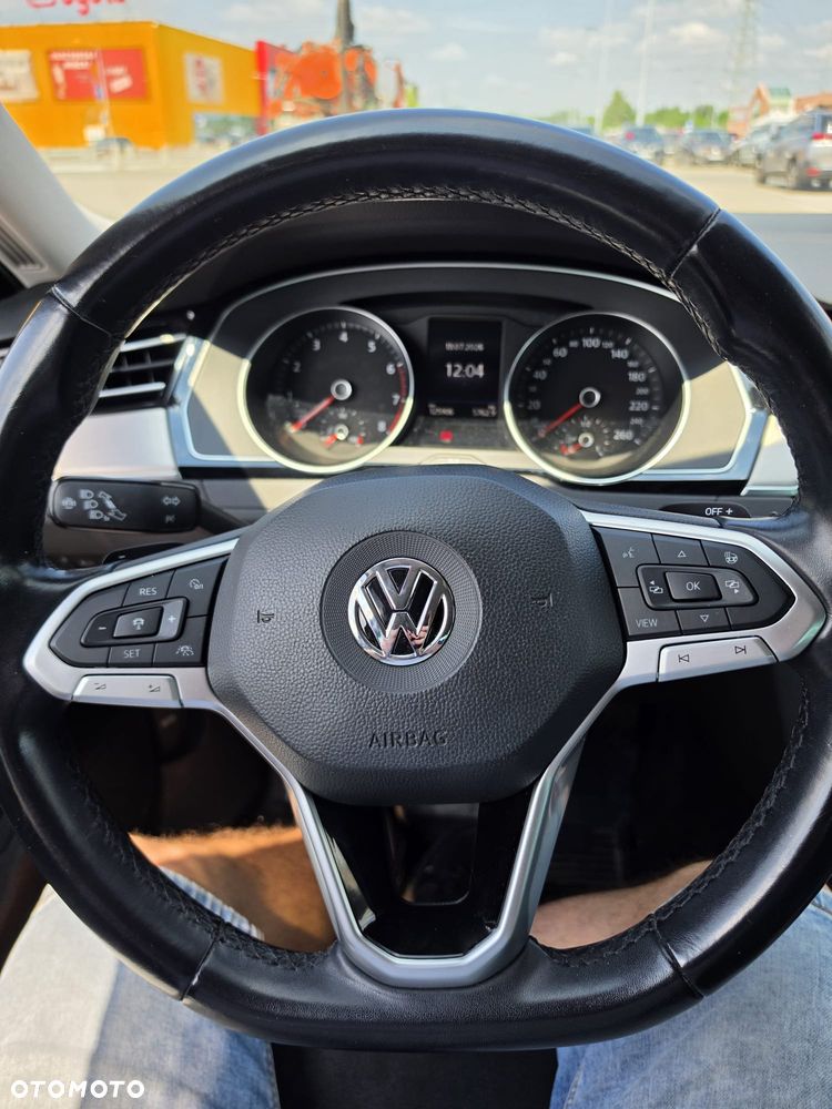 Volkswagen Passat 1.5 TSI EVO Business DSG - 11