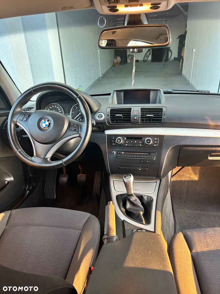 BMW Seria 1 120d - 12