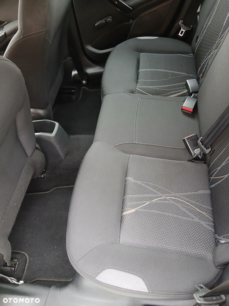 Peugeot 208 - 16
