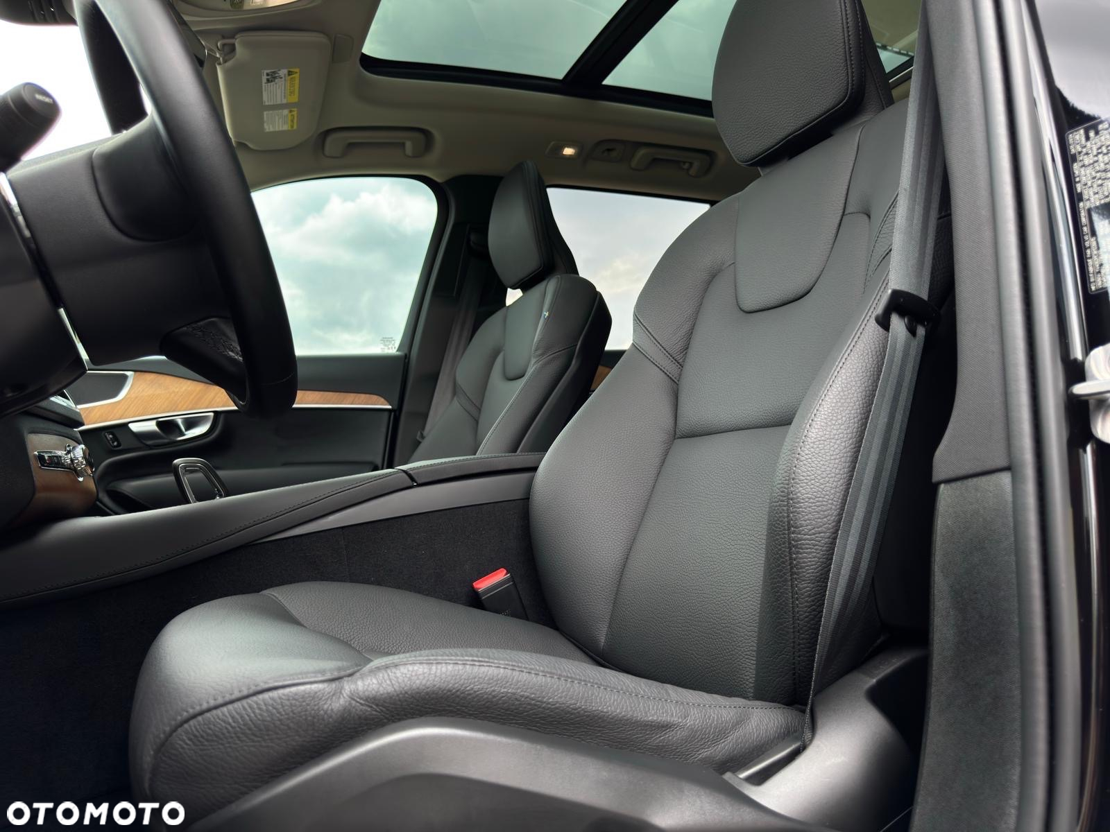 Volvo XC 90 T5 AWD Momentum Pro 7os - 12
