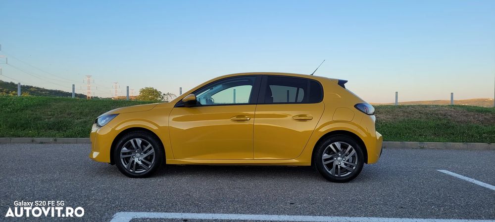 Peugeot 208 - 5