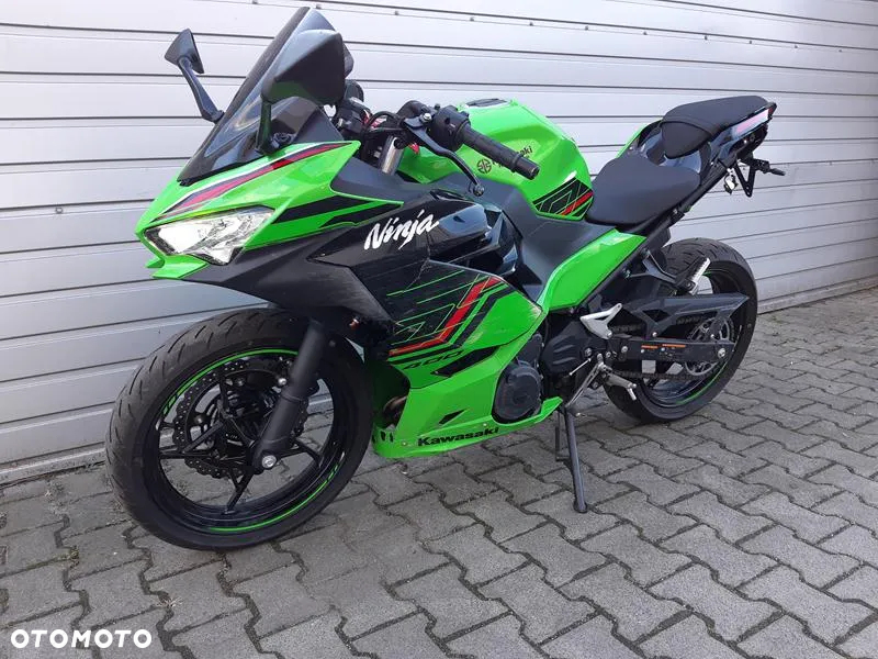 Kawasaki Ninja 400 - 4