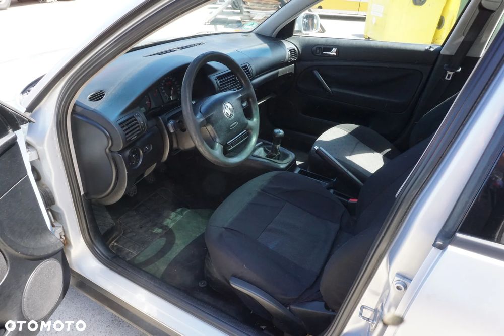 Volkswagen Passat - 8