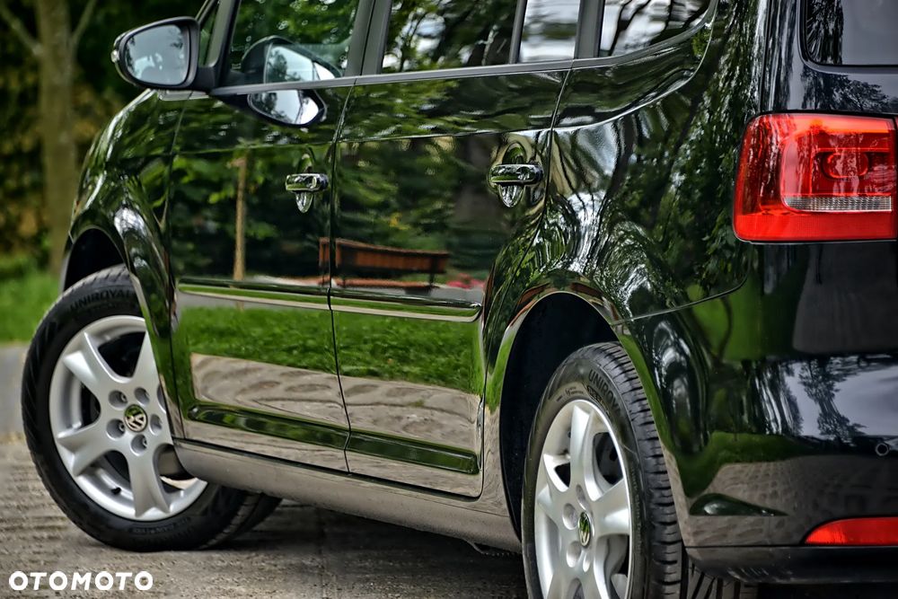 Volkswagen Touran - 16