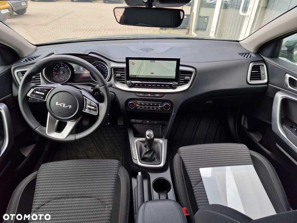 Kia Ceed 1.5 T-GDI M - 4