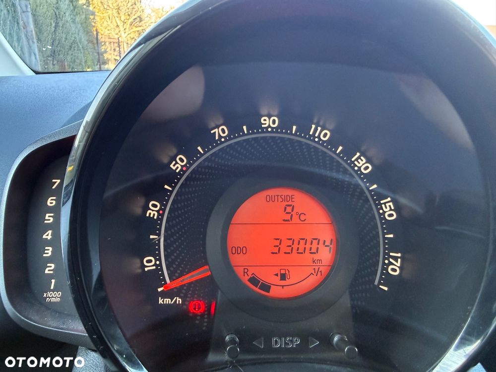 Toyota Aygo x-play connect - 16