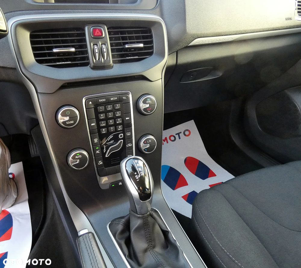 Volvo V40 D2 Summum - 17