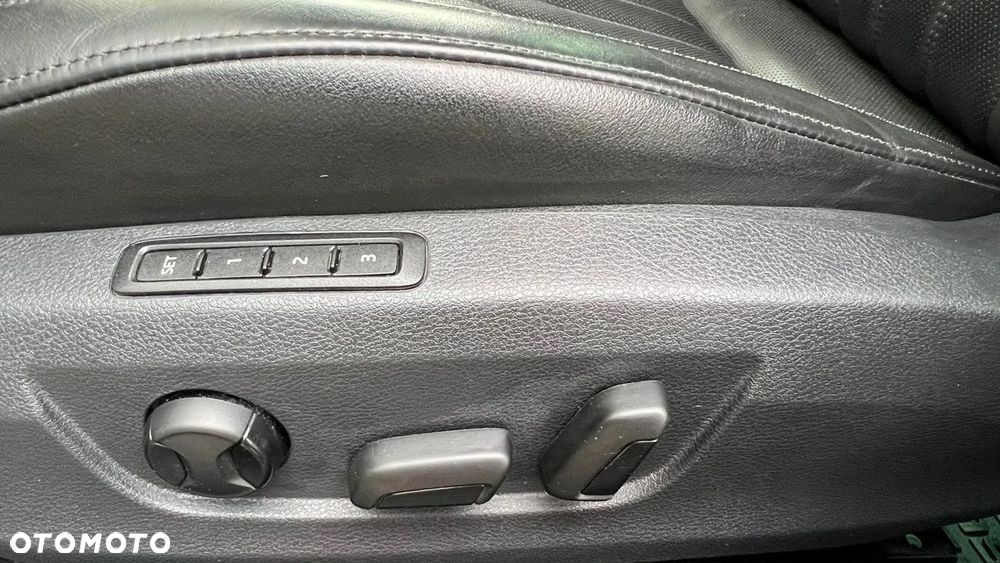 Skoda Superb 2.0 TDI 4x4 L&K DSG - 19