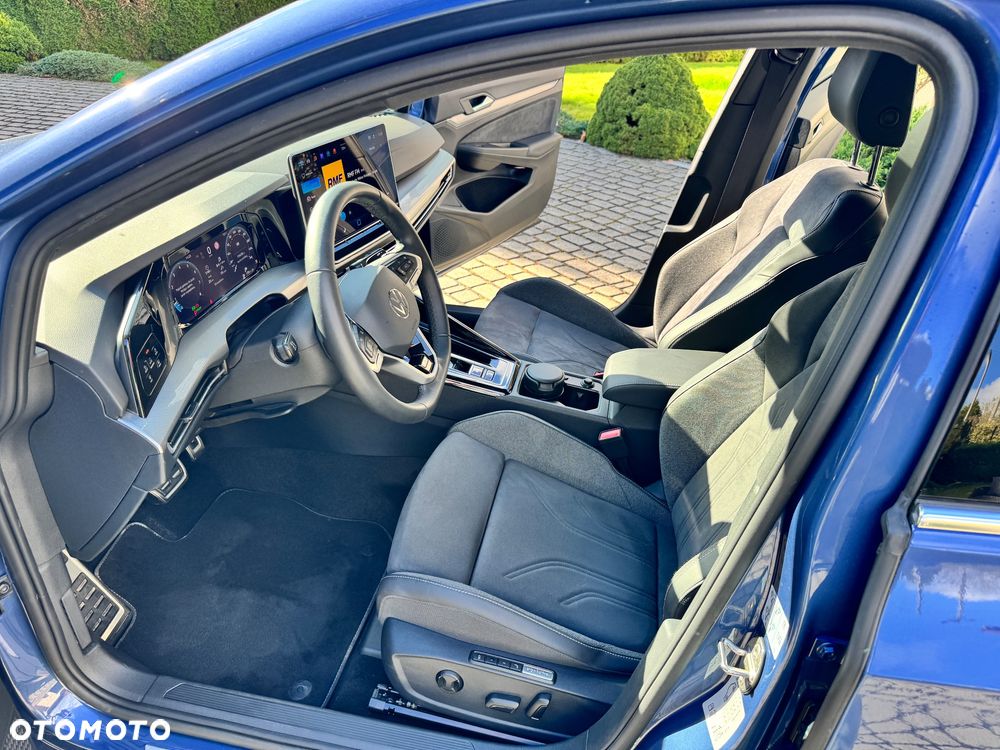 Volkswagen Golf - 6
