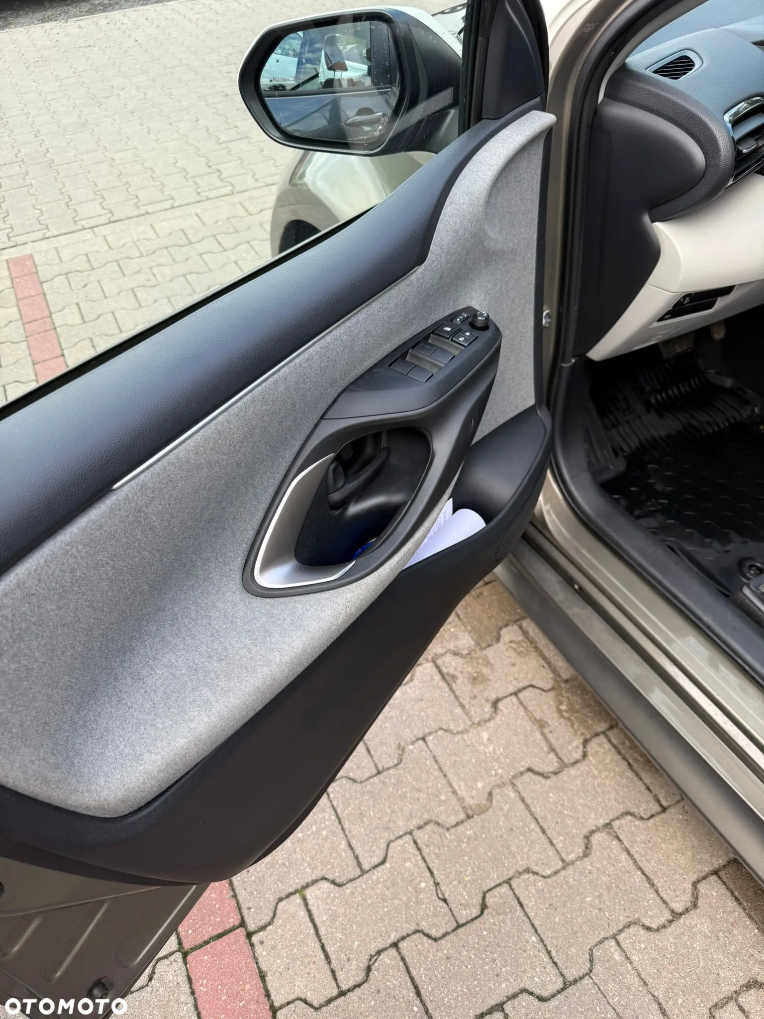 Toyota Yaris Hybrid 1.5 Selection Elegant - 5