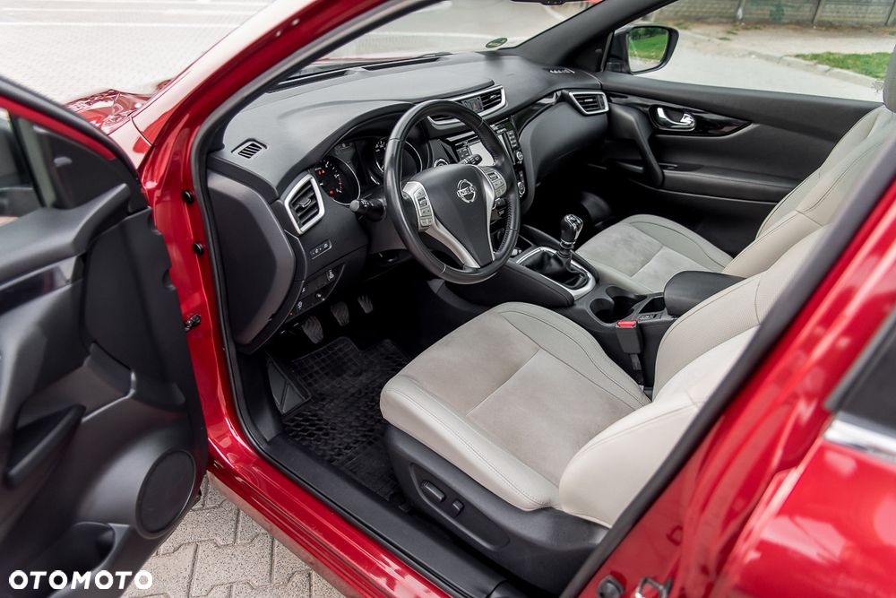 Nissan Qashqai 1.6 DCi ALL-MODE 4x4i TEKNA - 27