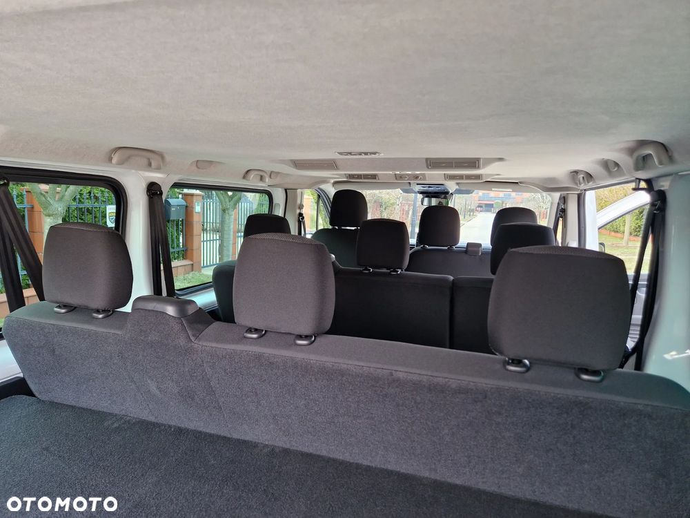 Renault Trafic 2.0 dCi - 31