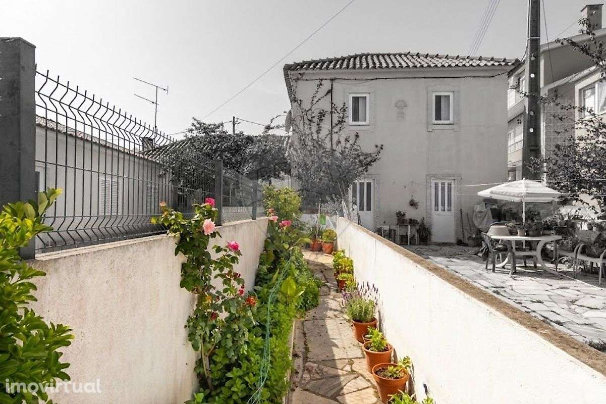 Moradia T2 para venda - Grande imagem: 2/25