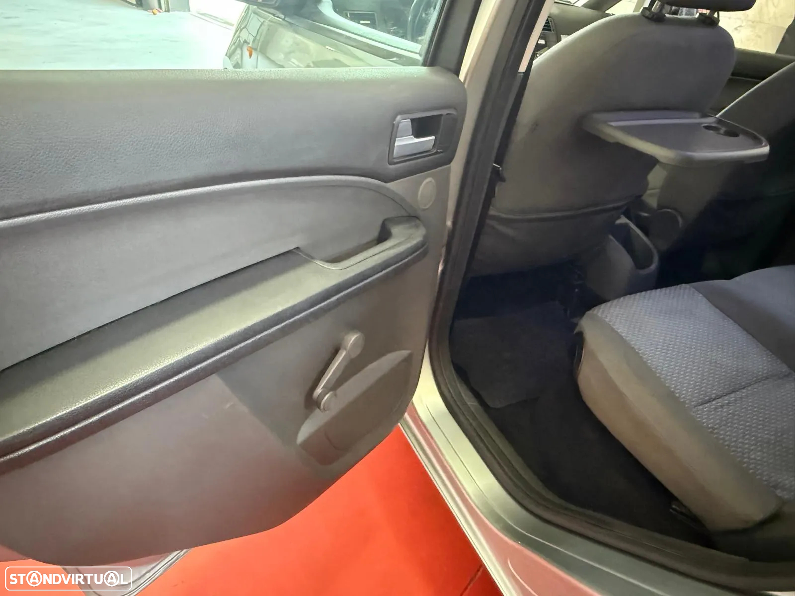 Ford Focus C-Max 1.6 TDCi Ambiente - 21