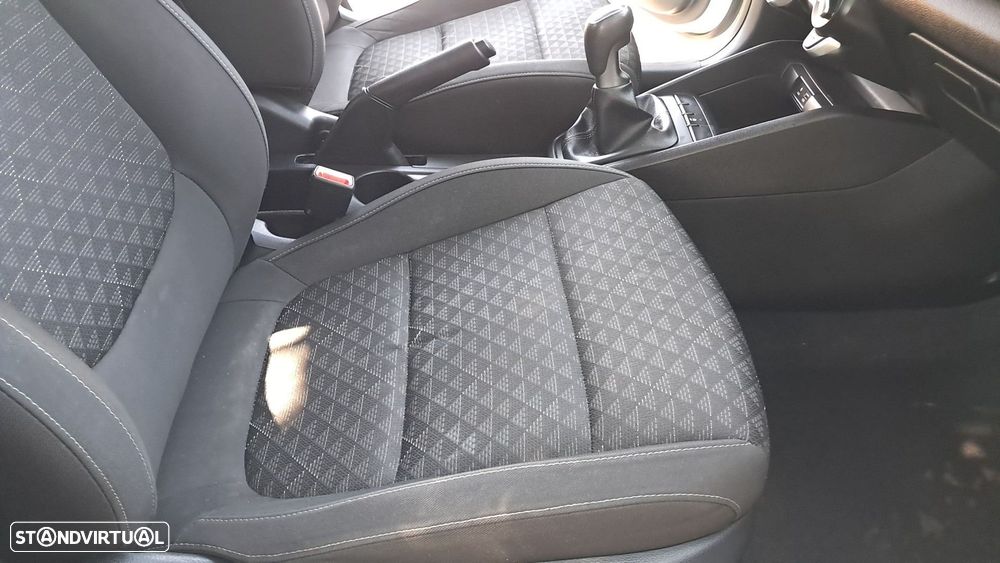 Kia Rio 1.4 CRDi TX - 28