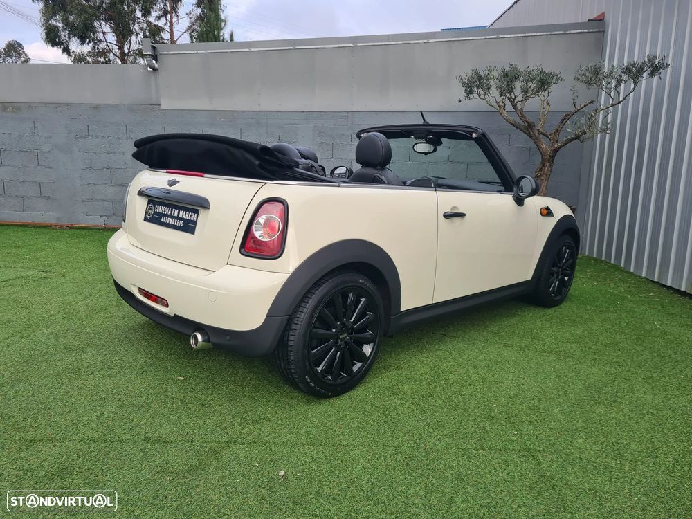 MINI Cabrio Cooper D - 7