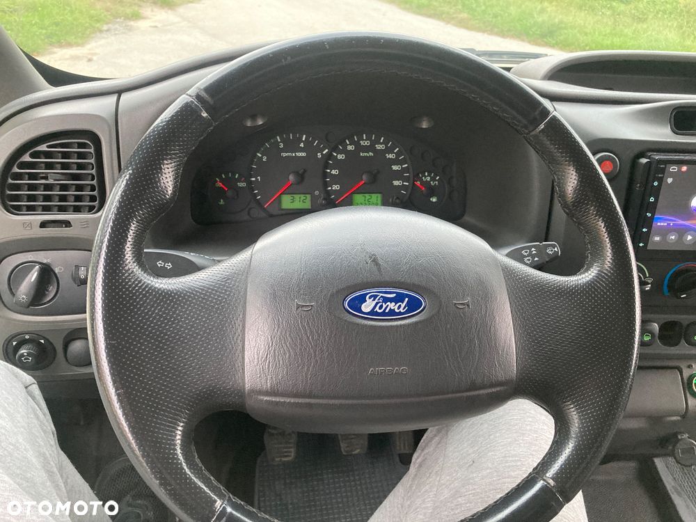 Ford Transit - 10