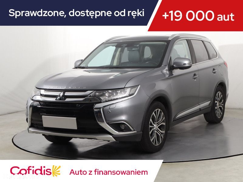 Mitsubishi Outlander - 2